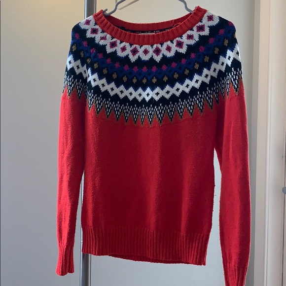 Old Navy Red Isles pattern Sweater Size Small - Picture 2 of 8